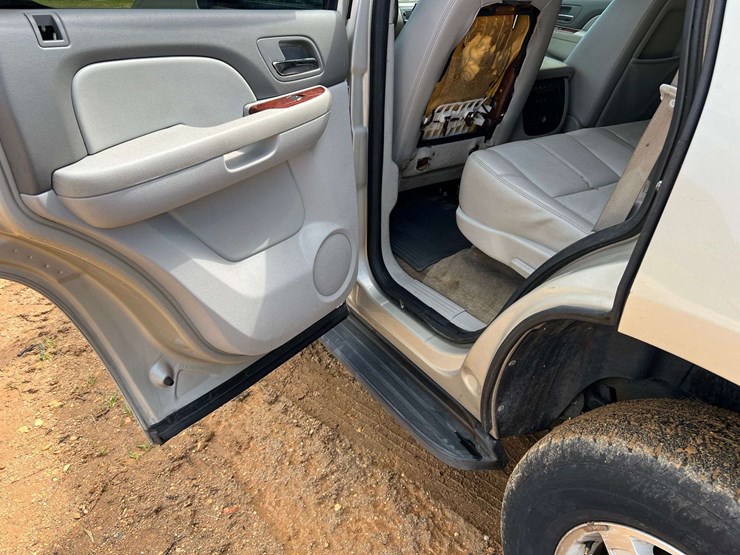 2013-gmc-yukon-slt-image-15