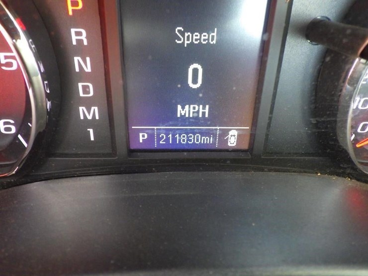2016-chevrolet-3500-image-15