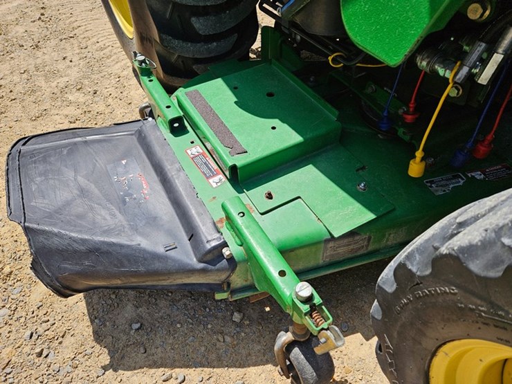 john-deere-3520-image-24