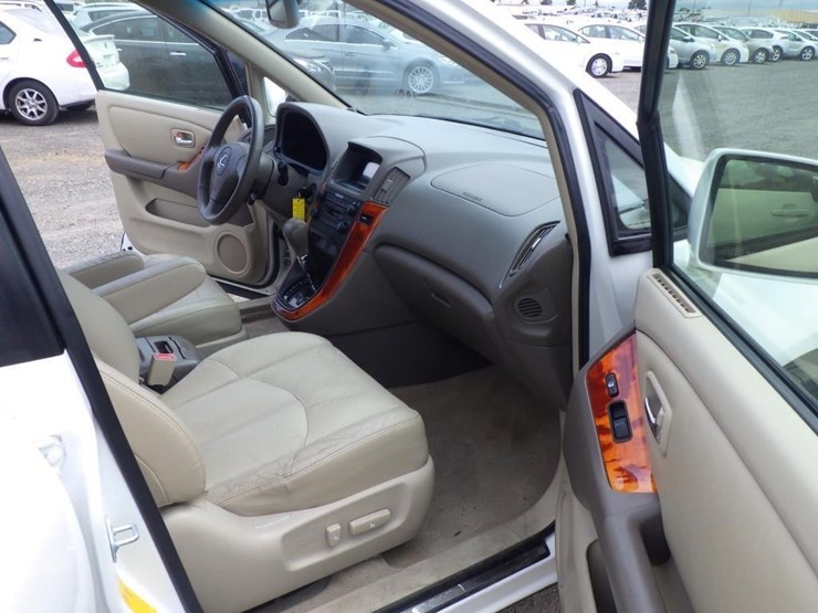 2001-lexus-rx300-image-6