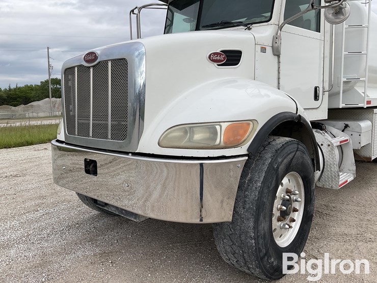 2008-peterbilt-340-image-11