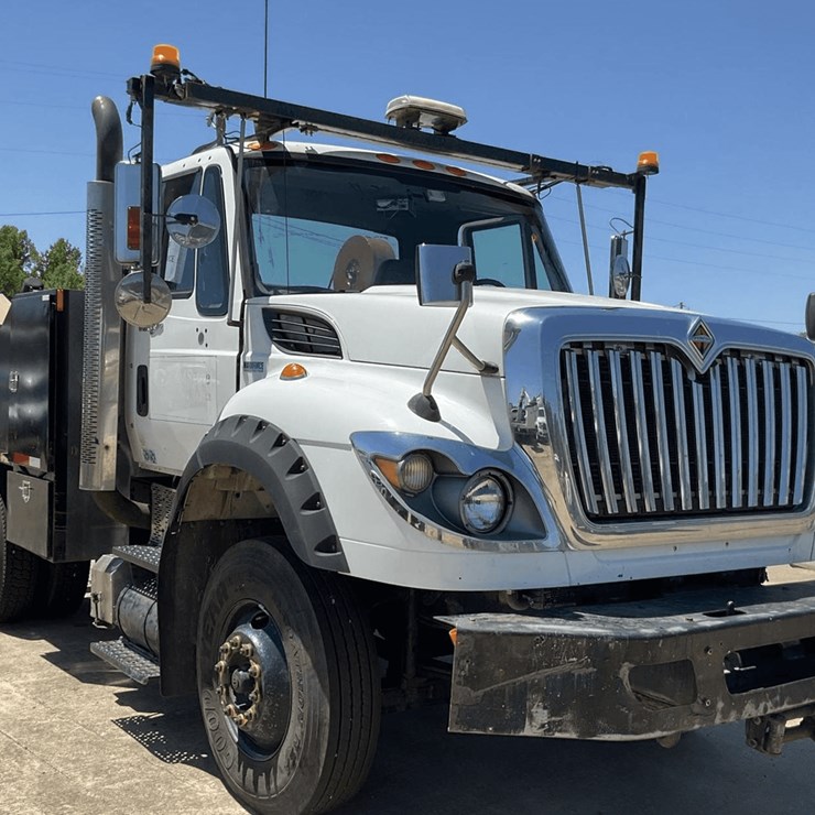 2011 INTERNATIONAL 7600