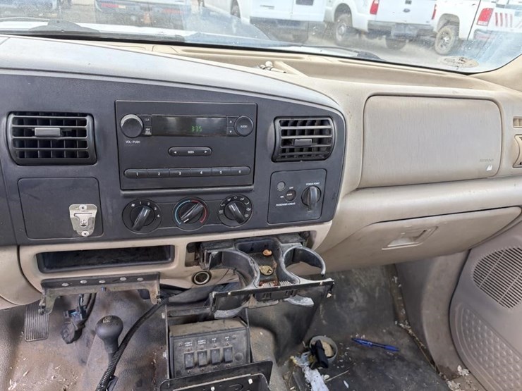2005-ford-f350-image-14