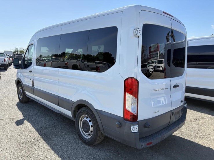2017-ford-transit-image-4