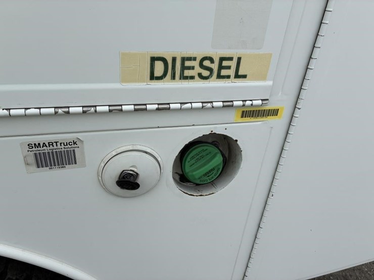 2011-ford-f550-image-6