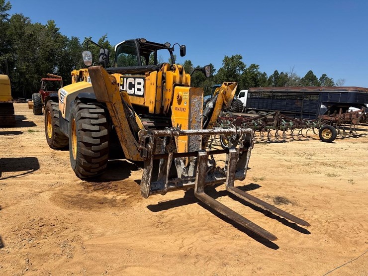 jcb-550-image-1