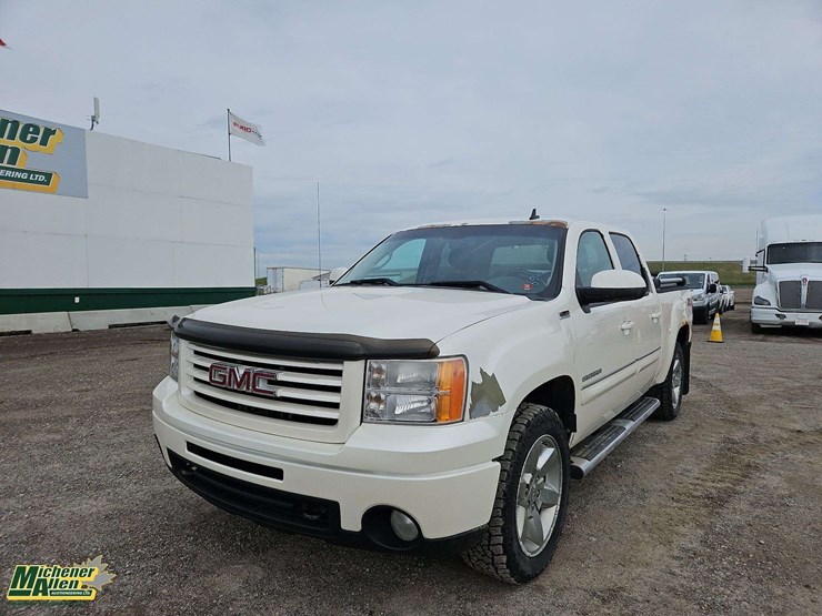 2013-gmc-sierra-1500-image-1