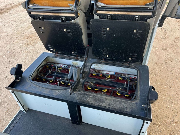 2012-columbua-6-seat-golf-cart,-image-35