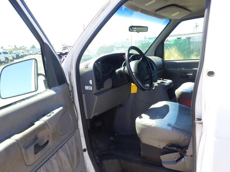 2000-ford-econoline-350-image-5