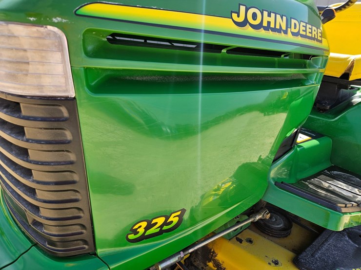 john-deere-325-image-12