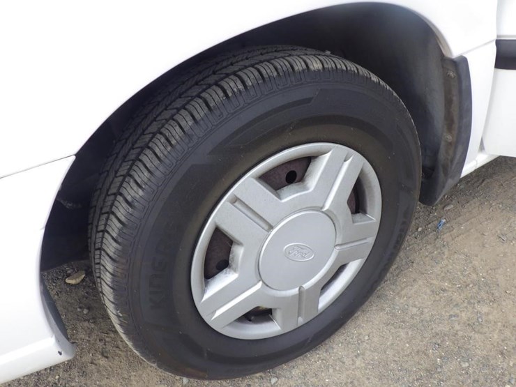 2003-ford-windstar-image-13