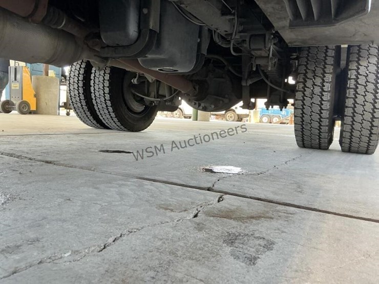 2016-ford-f550-image-30