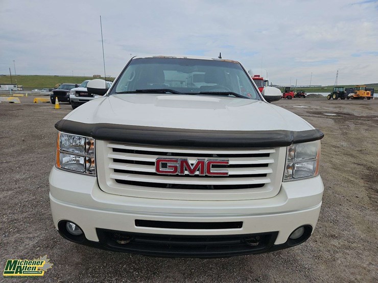 2013-gmc-sierra-1500-image-8