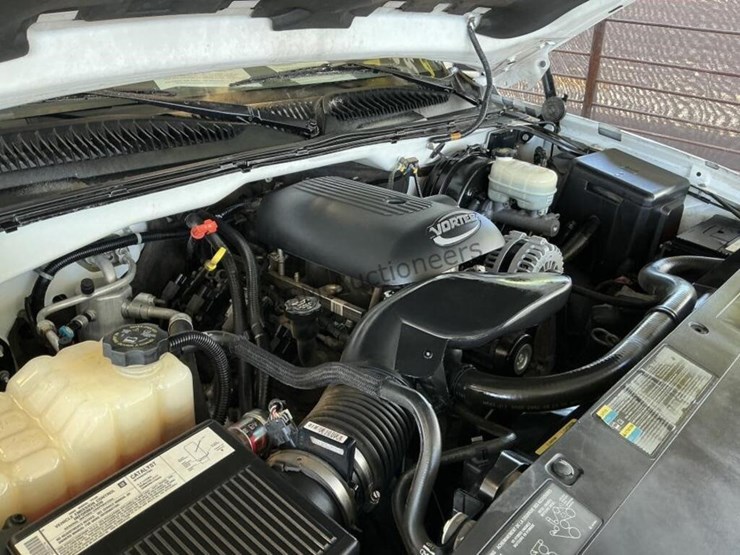 2005-chevrolet-silverado-1500-image-12