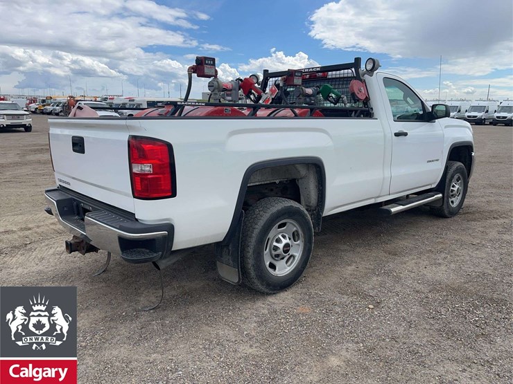 2015-gmc-sierra-2500hd-image-5
