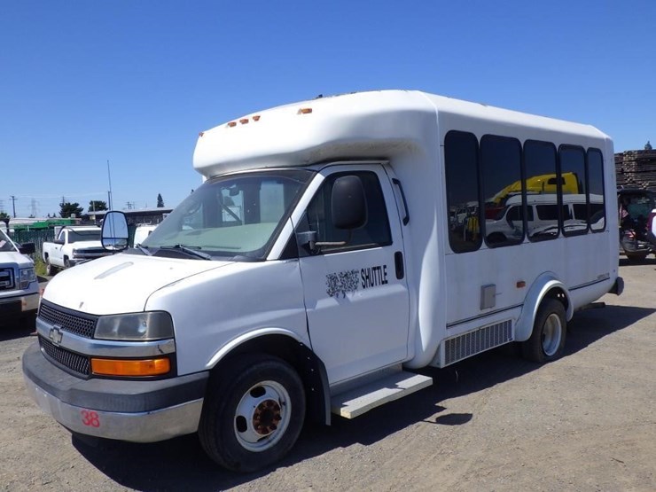 2009-chevrolet-express-3500-image-1