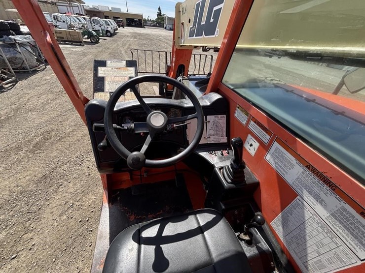 2005-jlg-g6-42a-image-25