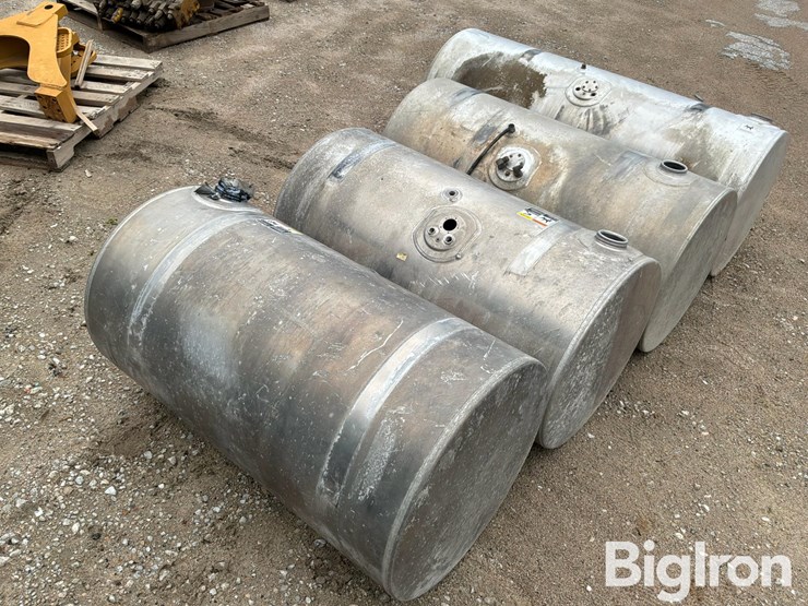 truck-tractor-fuel-tanks-image-12