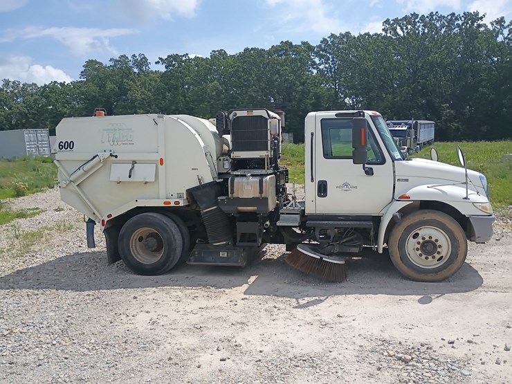 2015-international-durastar-4300-image-12