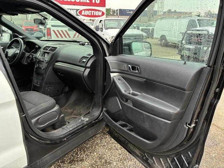 2019-ford-explorer-police-interceptor-image-14
