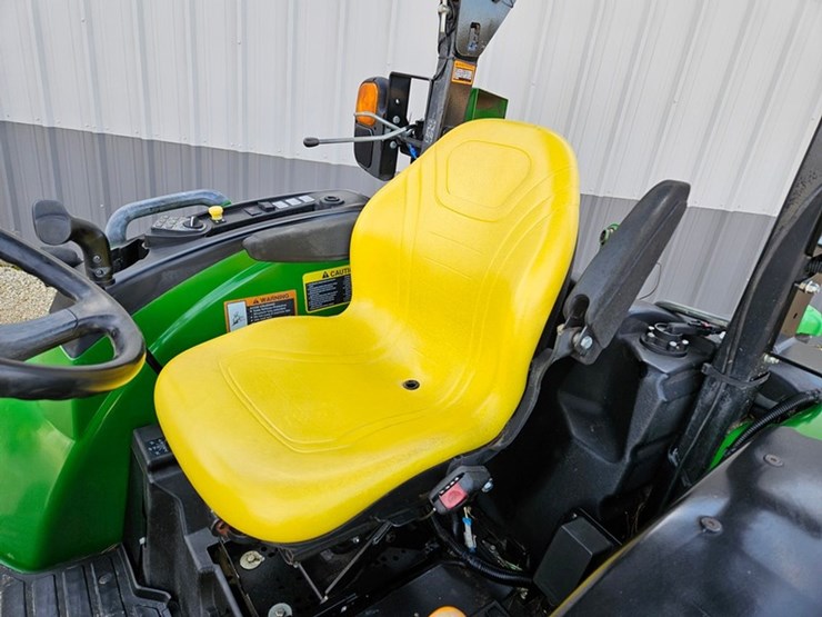 john-deere-4066r-image-28