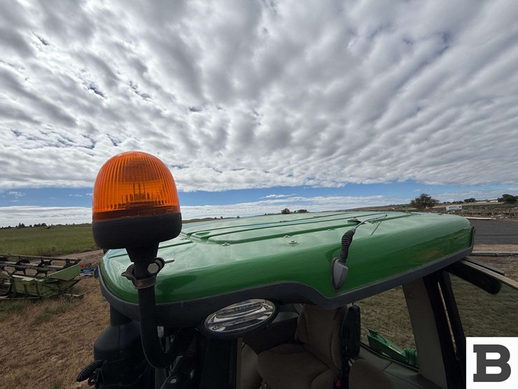 2018-john-deere-8270r-image-51
