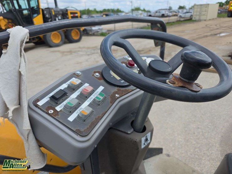 2012-volvo-dd22-image-12