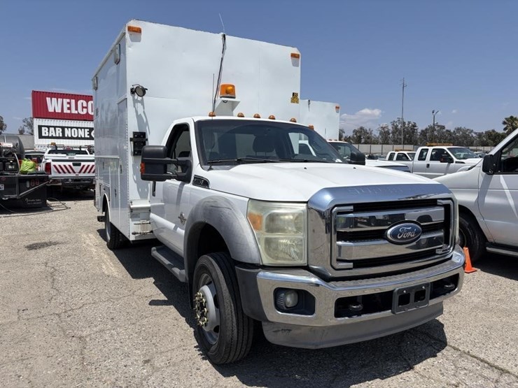 2012-ford-f550-image-2