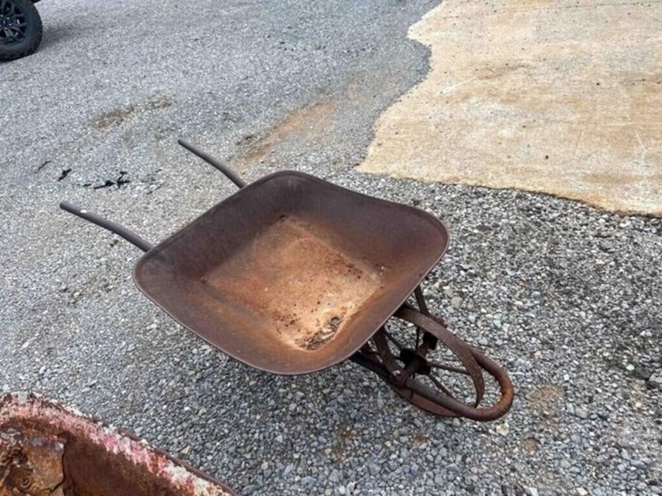 steel-hd-wheel-barrow-image-1