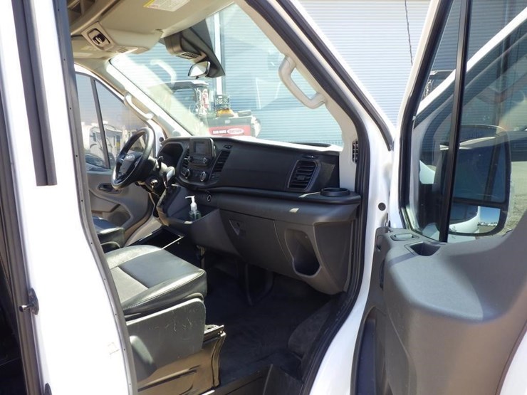 2020-ford-transit-image-6