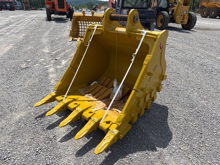 caterpillar-320-image-1
