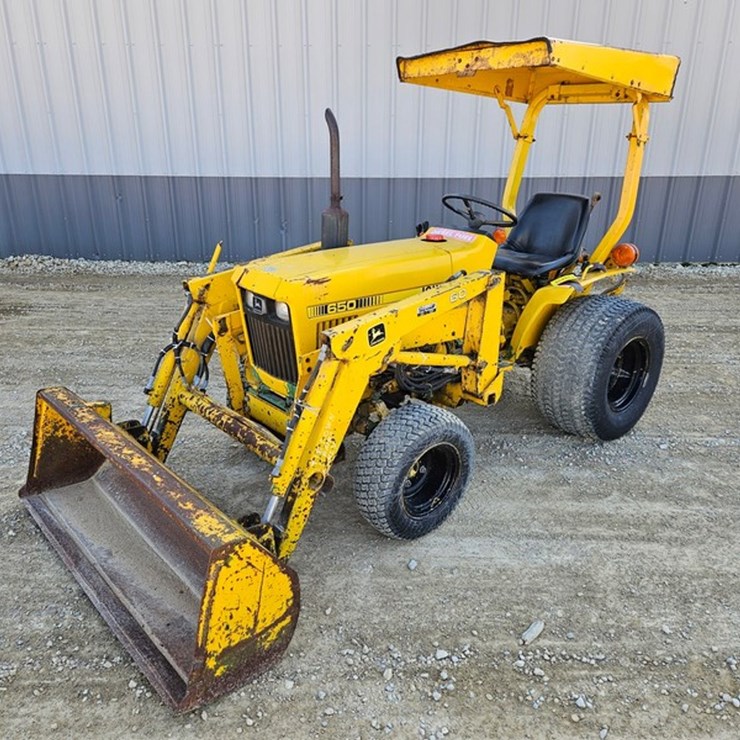 JOHN DEERE 650