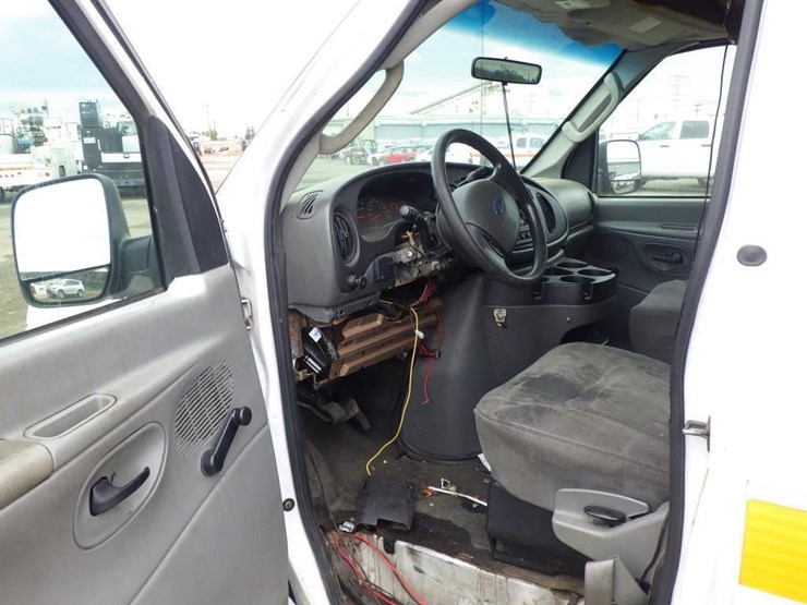 2006-ford-econoline-350-image-5