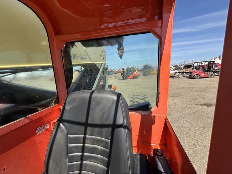 2005-jlg-g6-42a-image-39