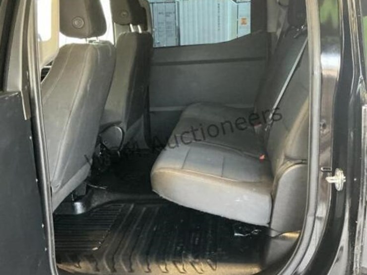 2019-chevrolet-silverado-1500-image-25