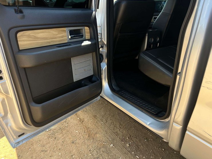 2011-ford-f150-lariat-image-16