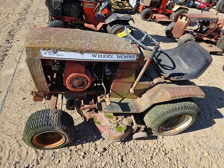 wheelhorse-c81-image-2