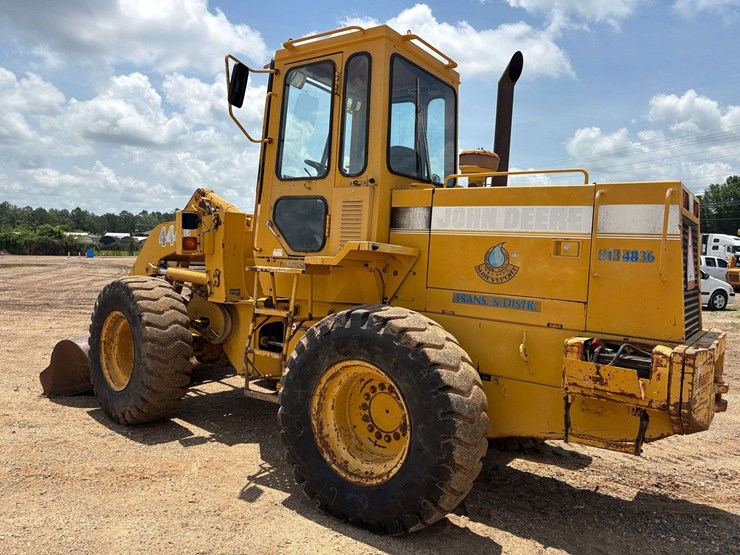 john-deere-444-image-2