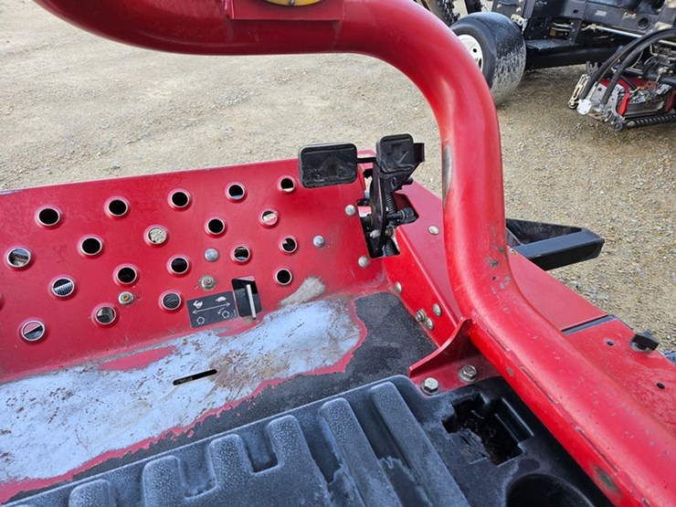 toro-groundsmaster-3500d-image-21
