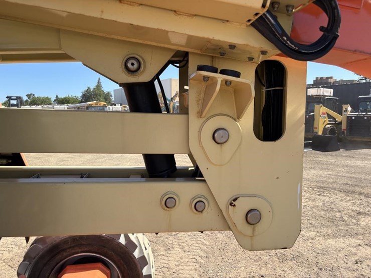 2019-jlg-450aj-image-21
