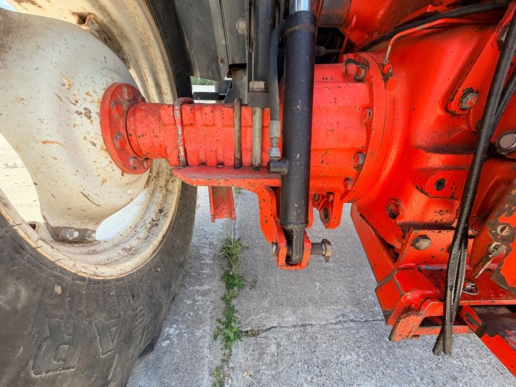 2000-new-holland-ts100-image-98