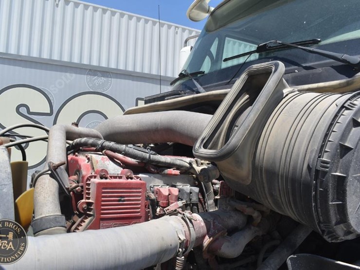 2010-international-prostar-image-23