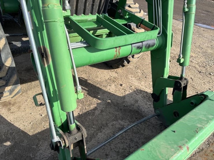 2006-john-deere-5225-image-12