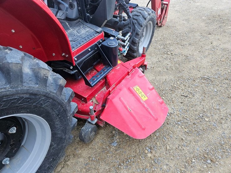 massey-ferguson-1735m-image-22