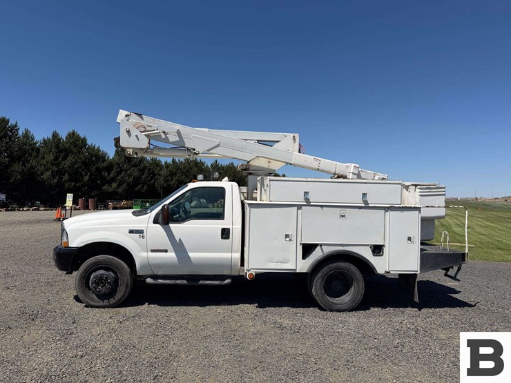 2004-ford-f550-image-2