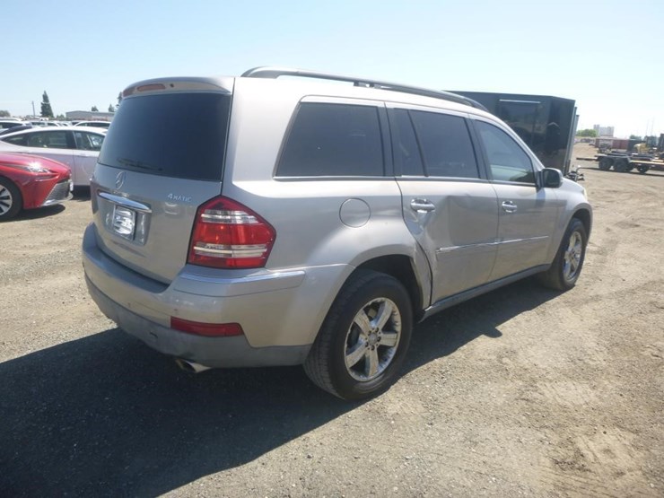 2007-mercedes-benz-gl450-image-3