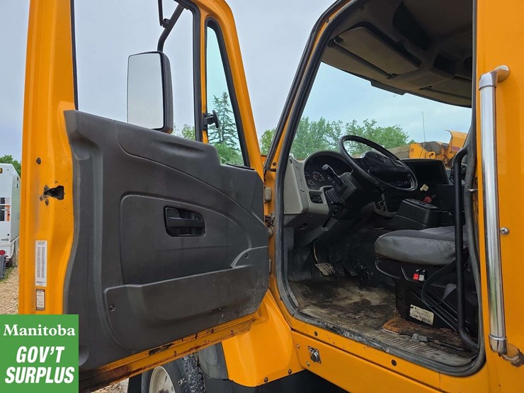 2008-international-workstar-7600-image-19
