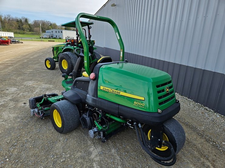 john-deere-8000-image-3