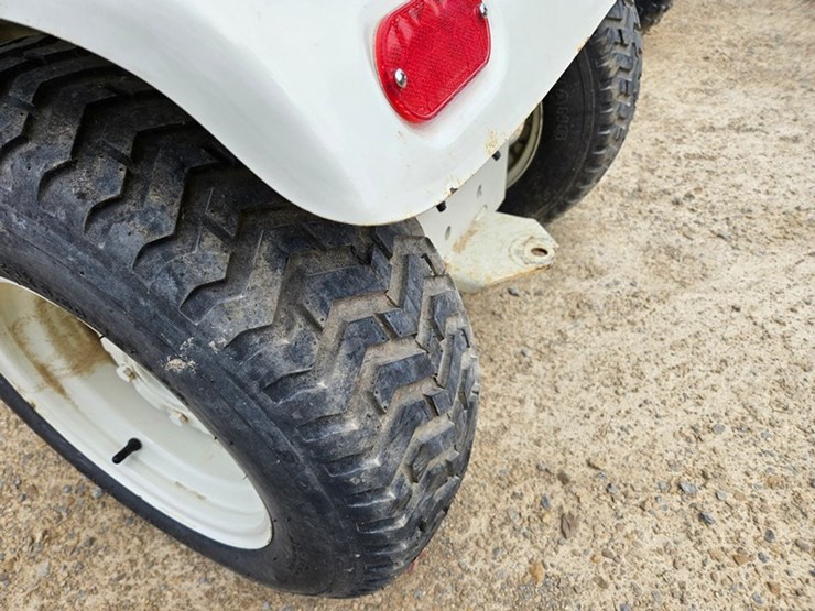 john-deere-110-image-13