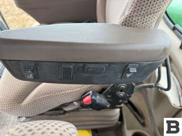 2018-john-deere-8270r-image-56